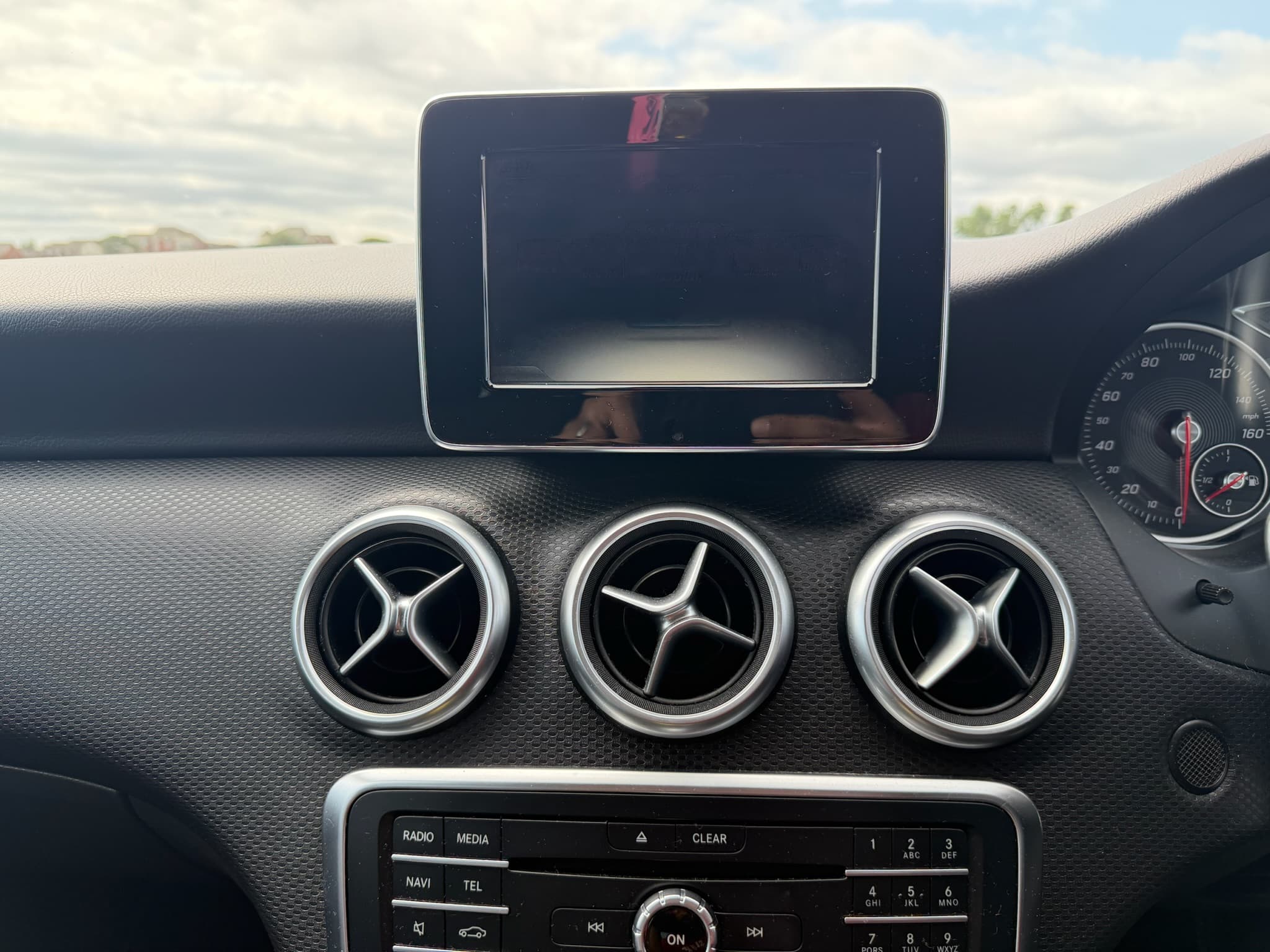 2016 Mercedes-Benz A-Class A 180 D Se thumbnail 40