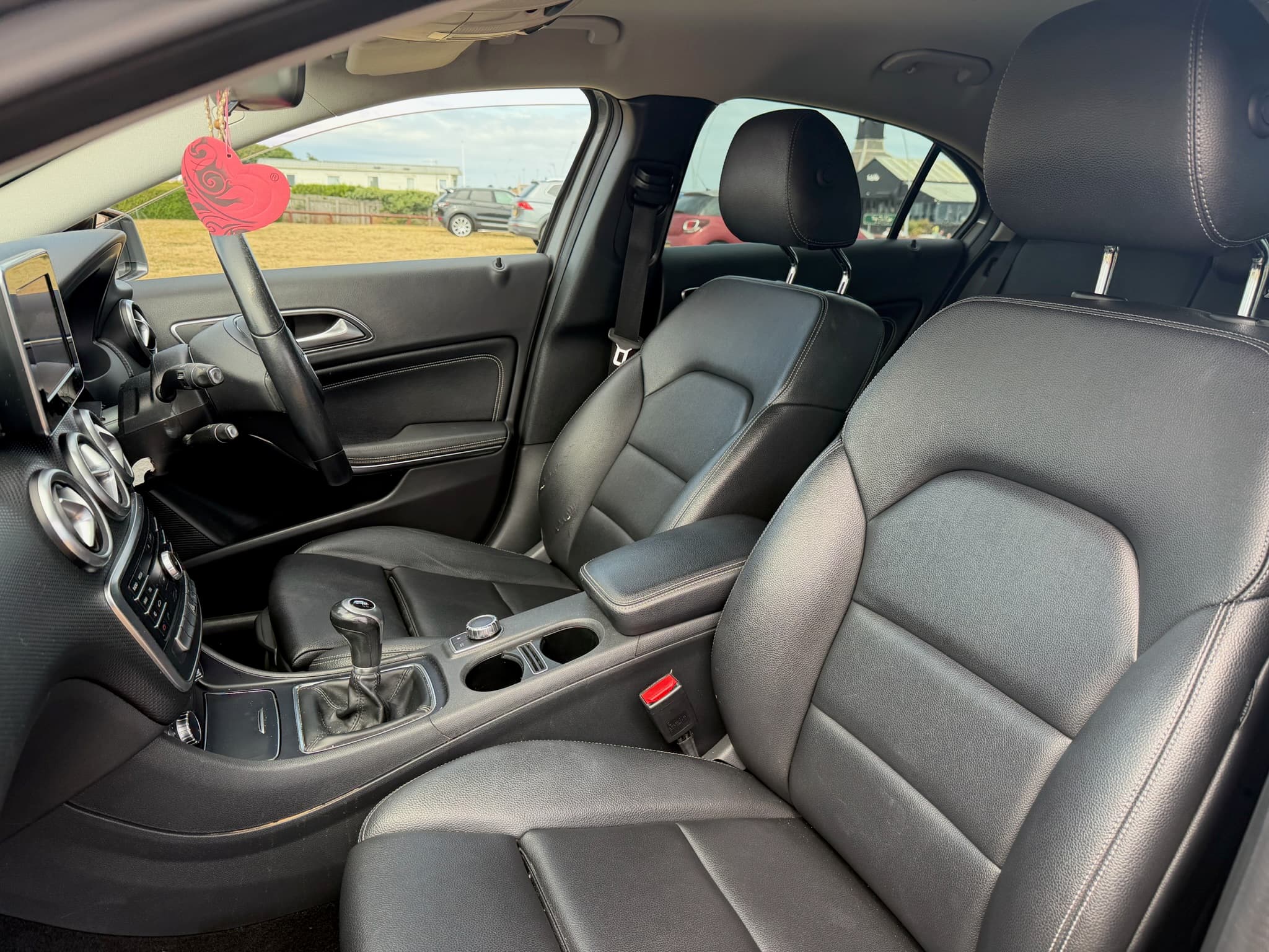 2016 Mercedes-Benz A-Class A 180 D Se thumbnail 34