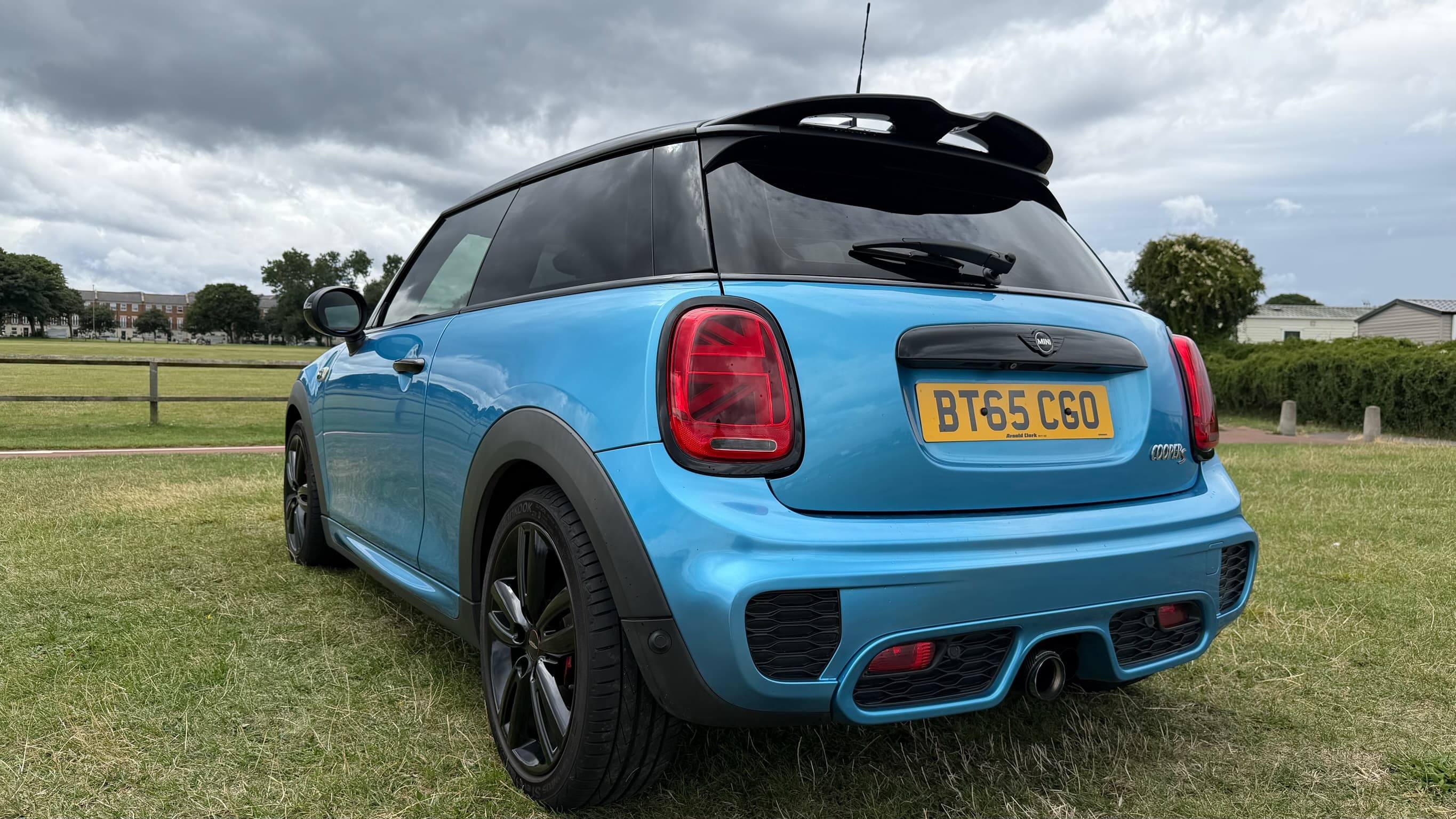 2015 MINI Hatch Cooper S thumbnail 9