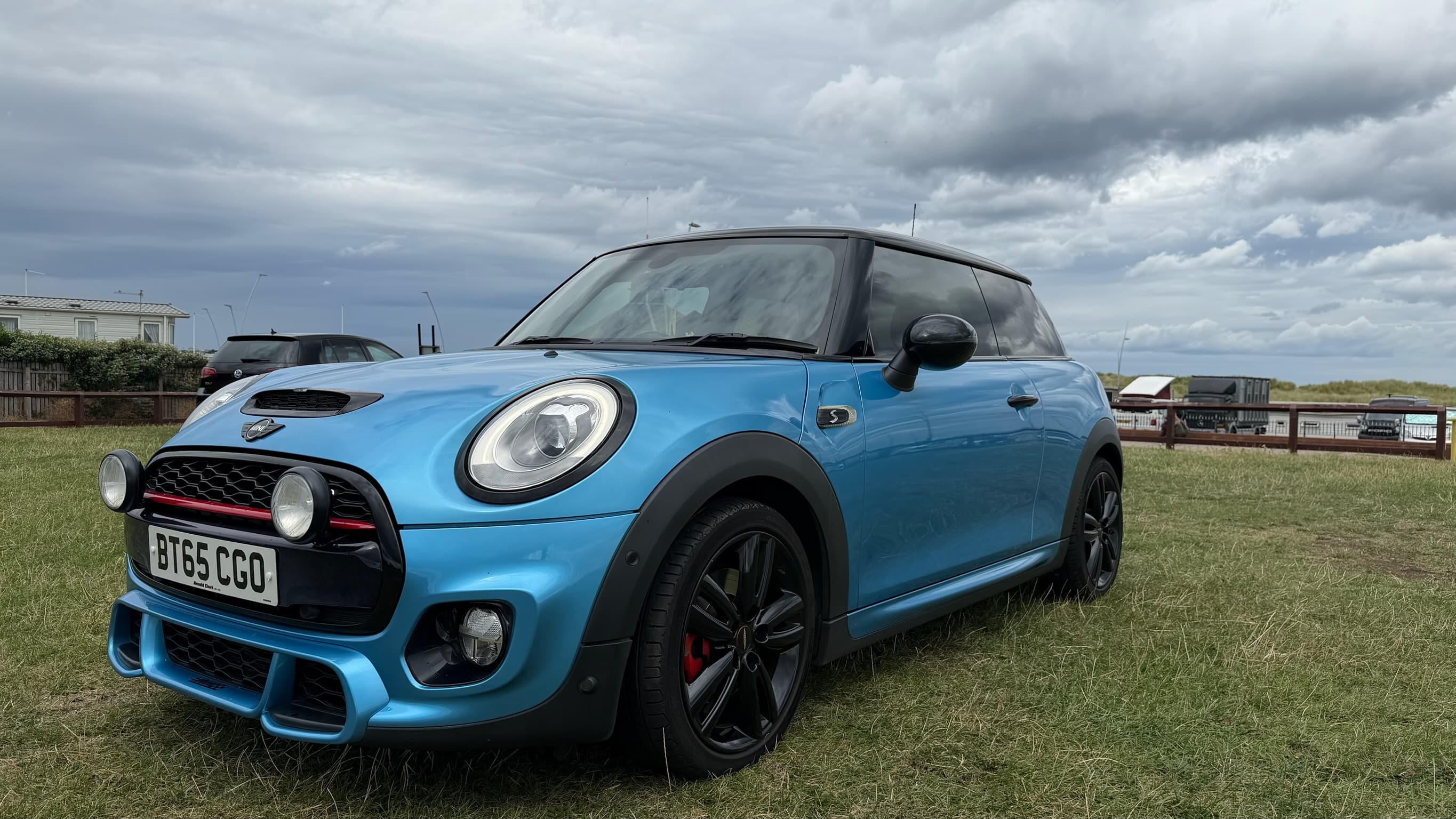 2015 MINI Hatch Cooper S thumbnail 14