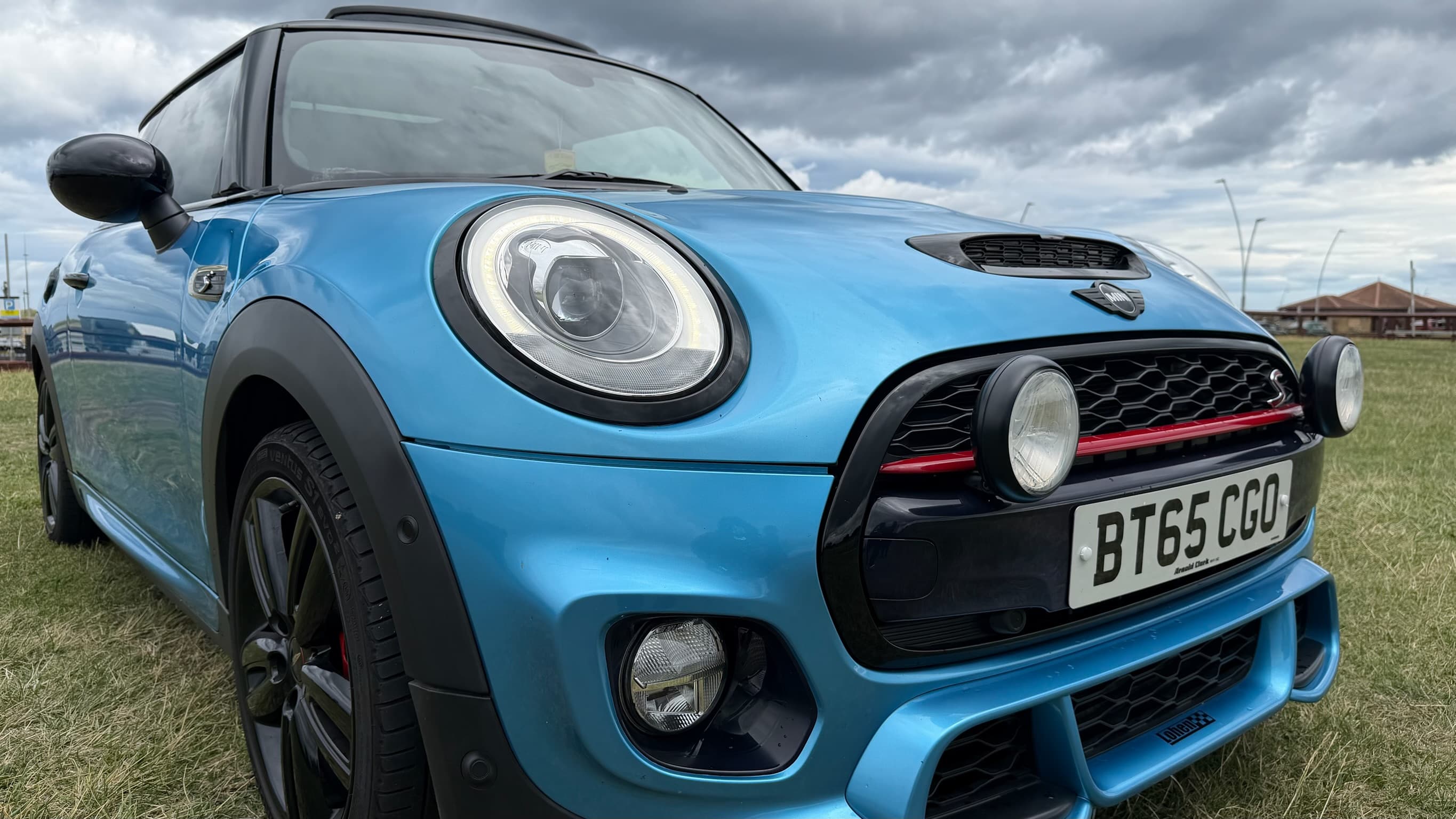 2015 MINI Hatch Cooper S thumbnail 18