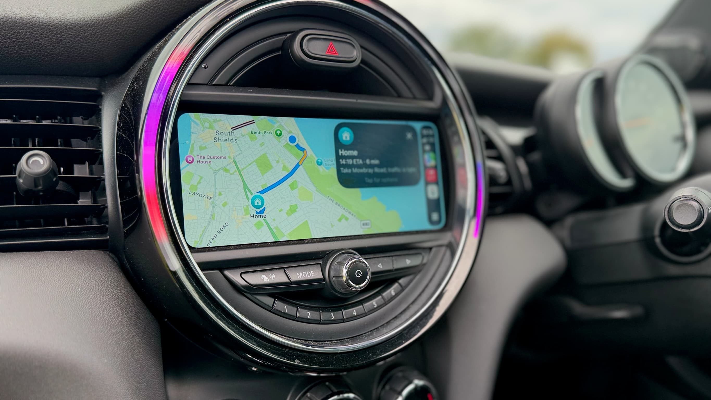 2015 MINI Hatch Cooper S thumbnail 30
