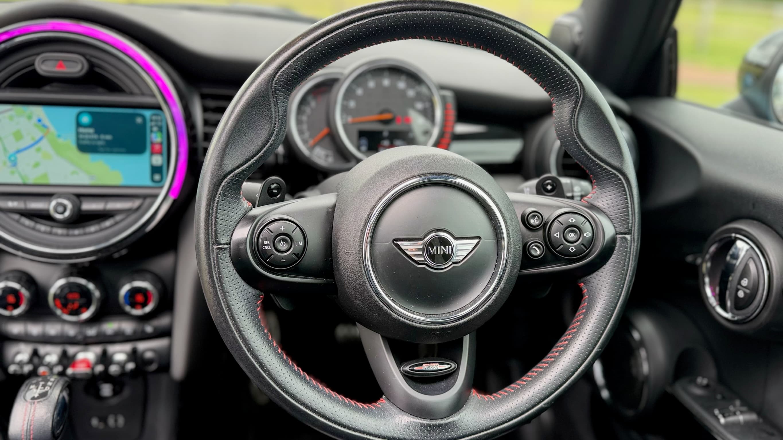 2015 MINI Hatch Cooper S thumbnail 33