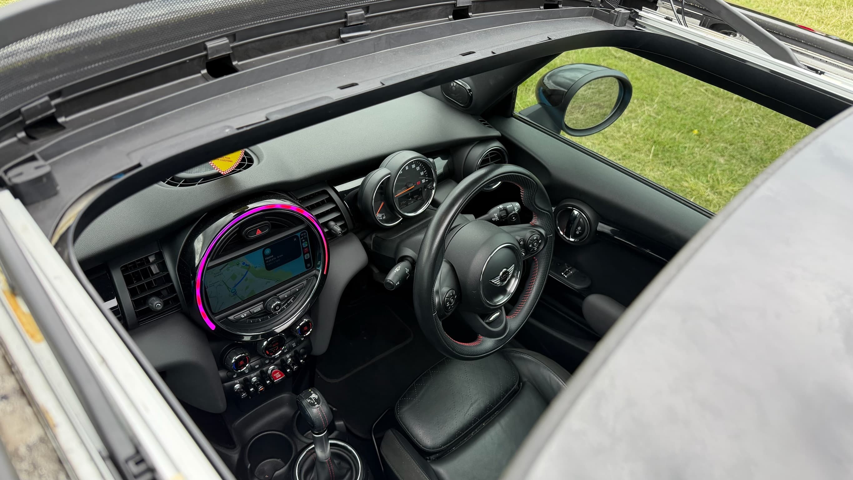 2015 MINI Hatch Cooper S thumbnail 34