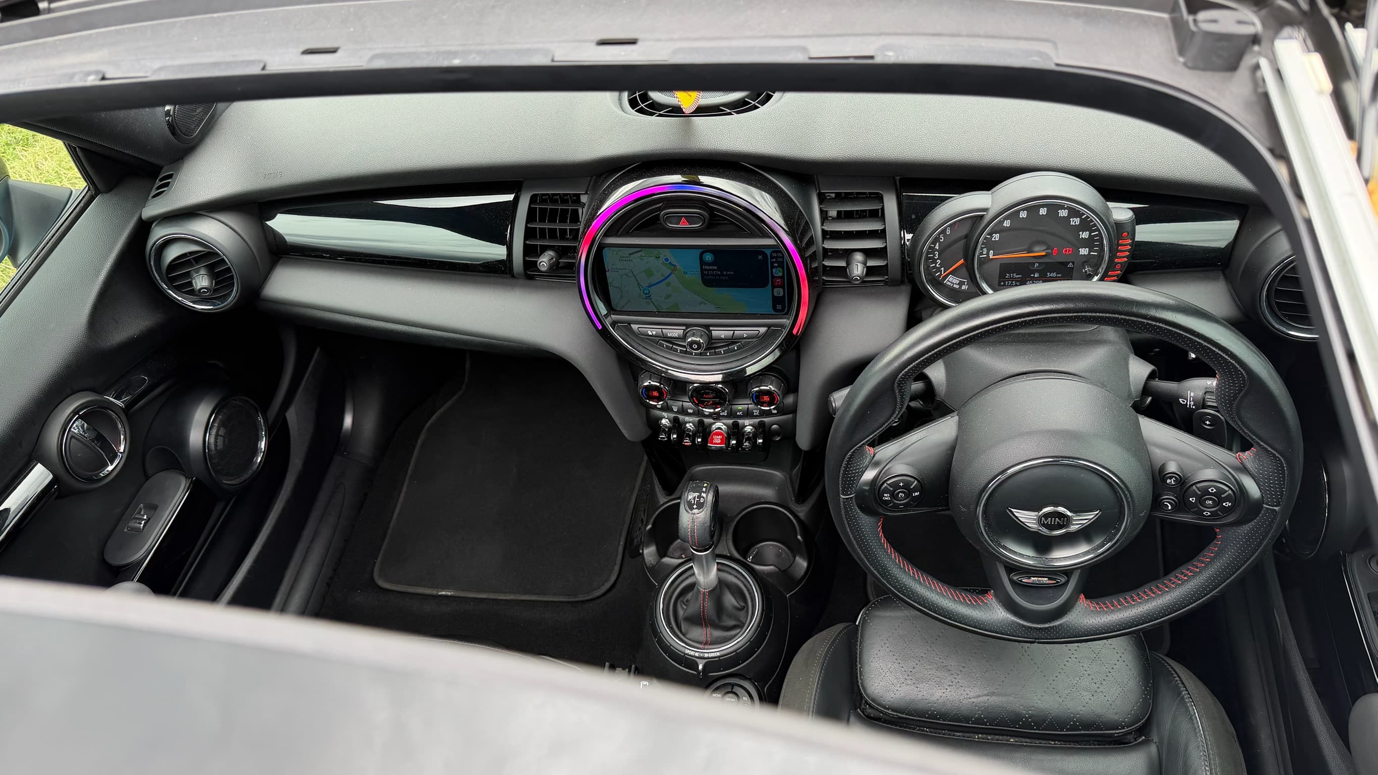 2015 MINI Hatch Cooper S thumbnail 28