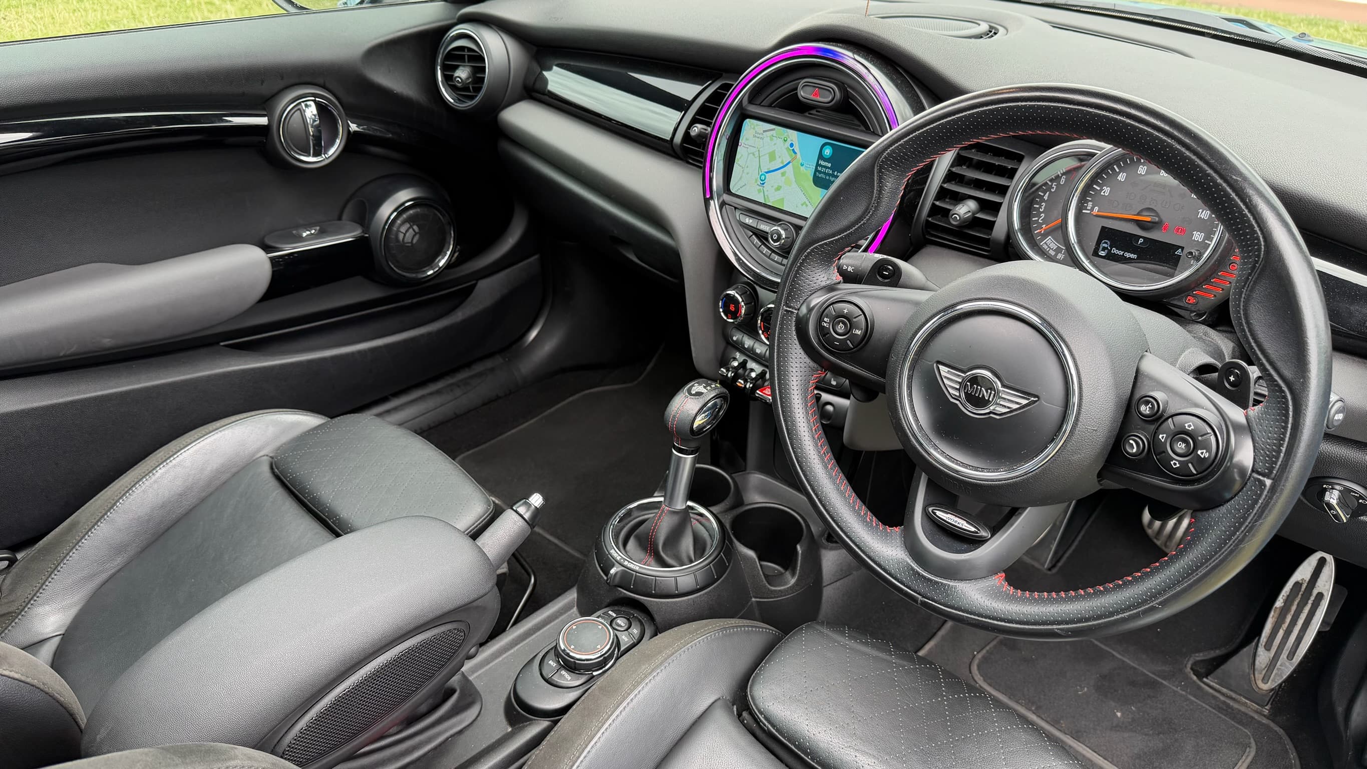 2015 MINI Hatch Cooper S thumbnail 35