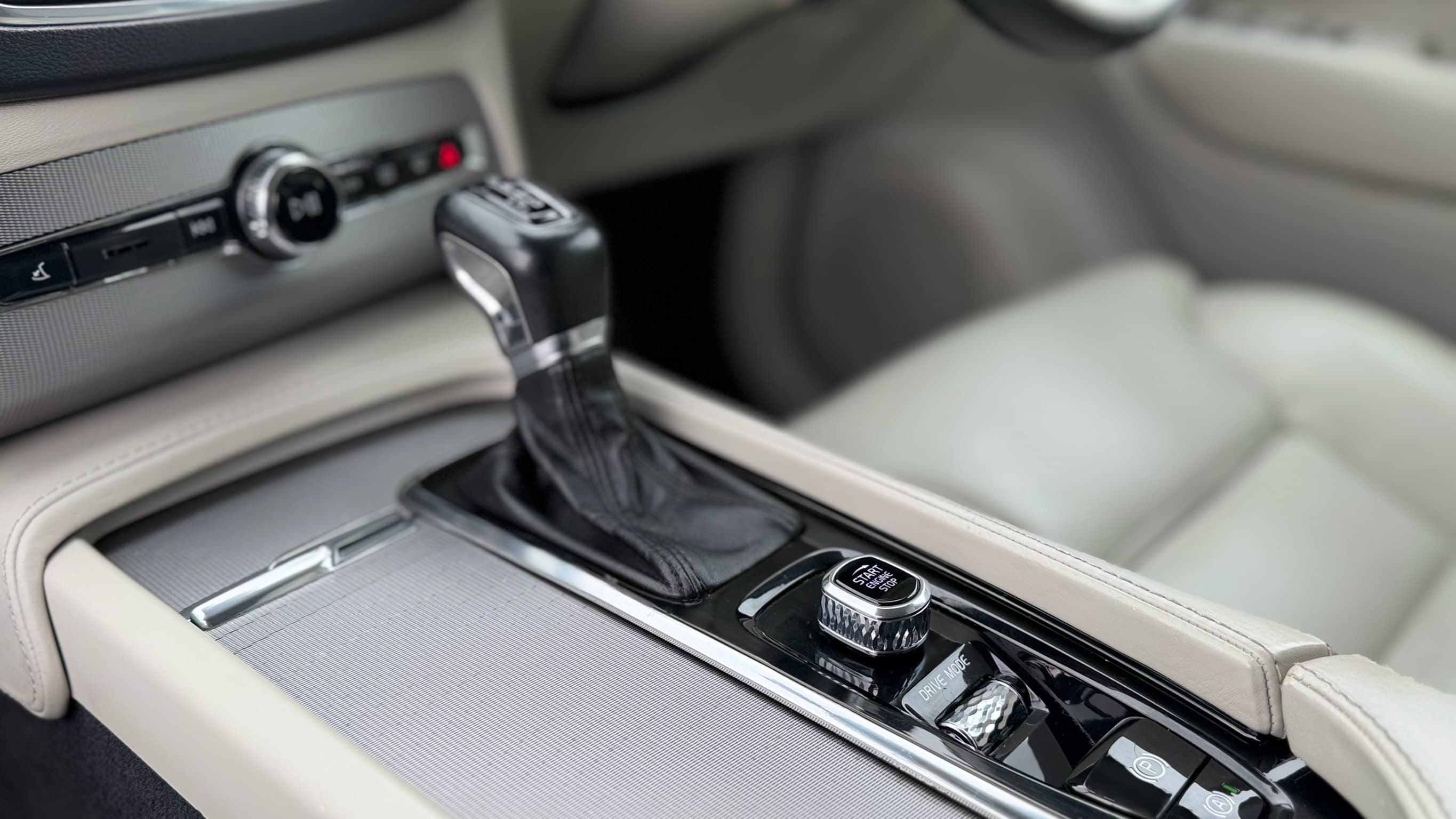 2018 Volvo Xc90 D5 Powerpulse Inscription Awd thumbnail 41