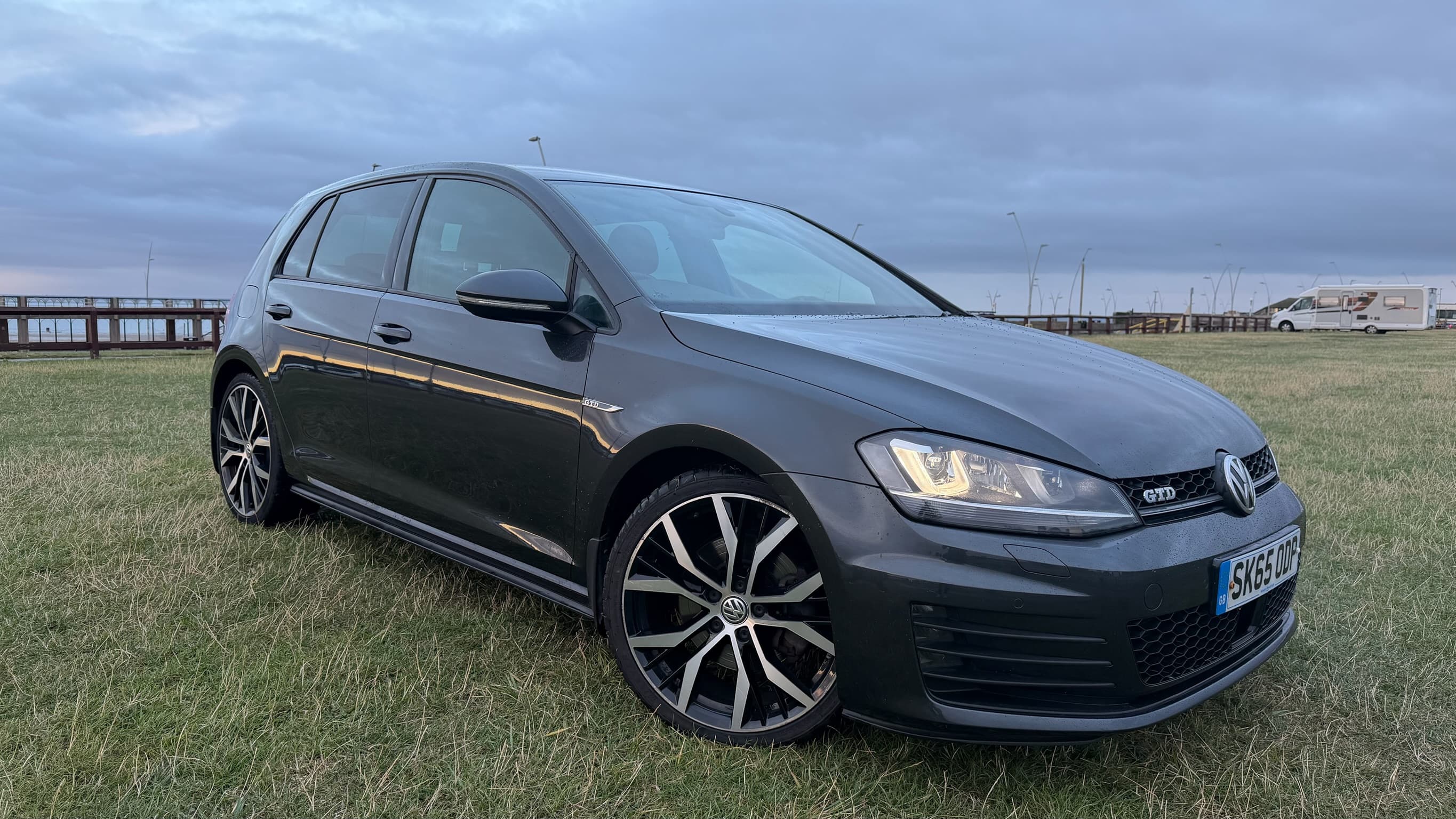 2015 Volkswagen Golf 2.0 GTD thumbnail 2