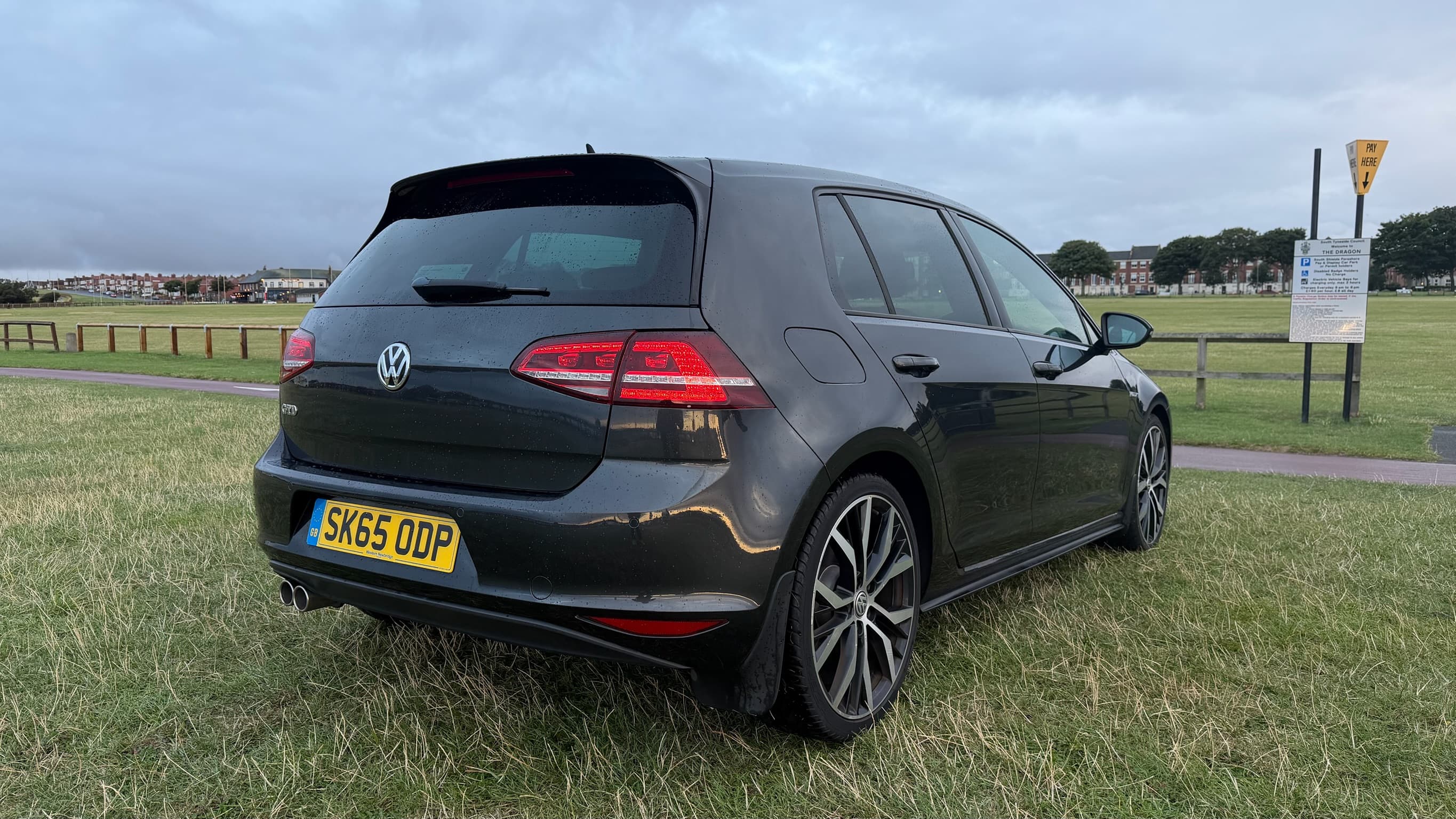 2015 Volkswagen Golf 2.0 GTD thumbnail 4
