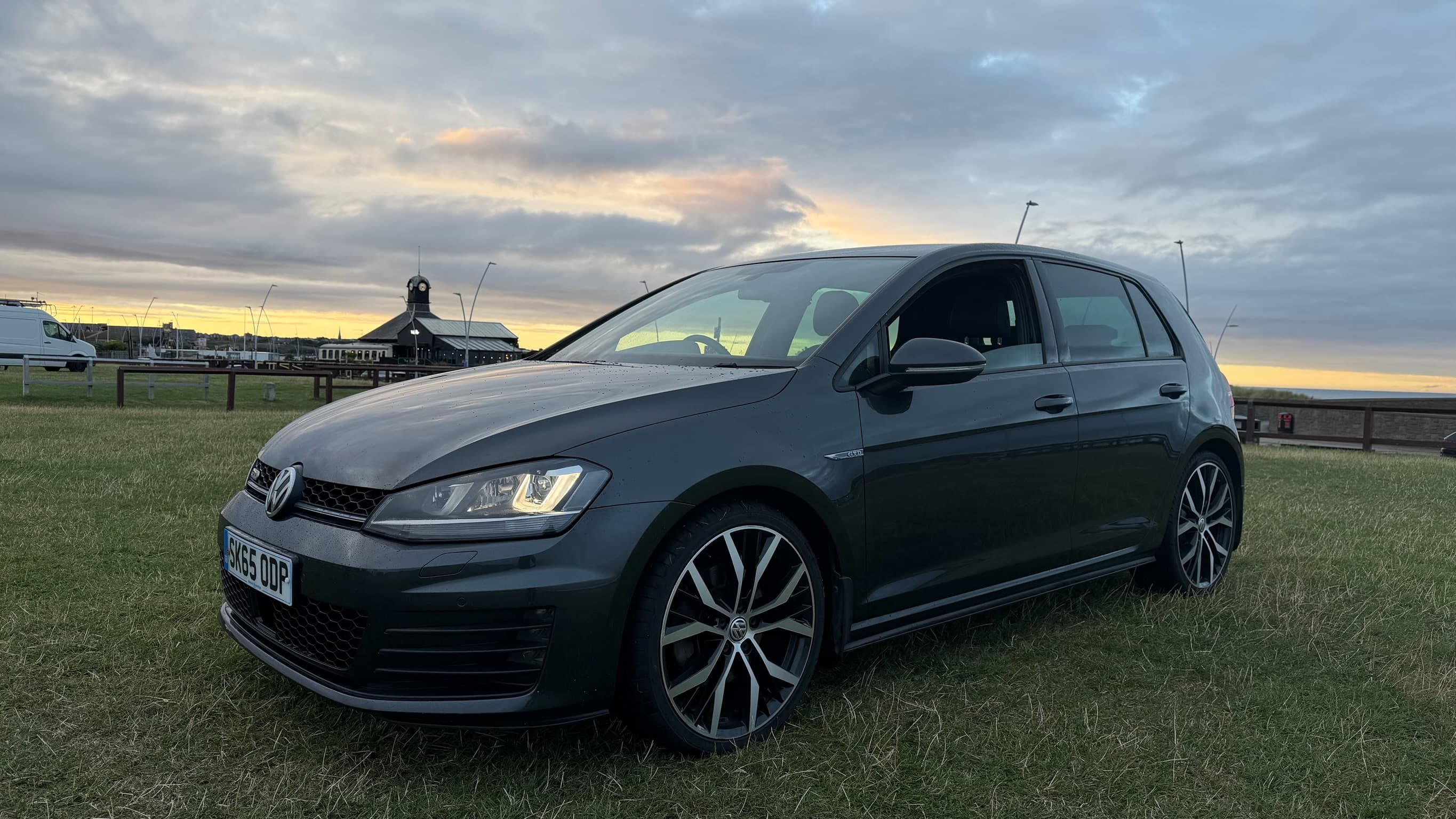 2015 Volkswagen Golf 2.0 GTD thumbnail 9