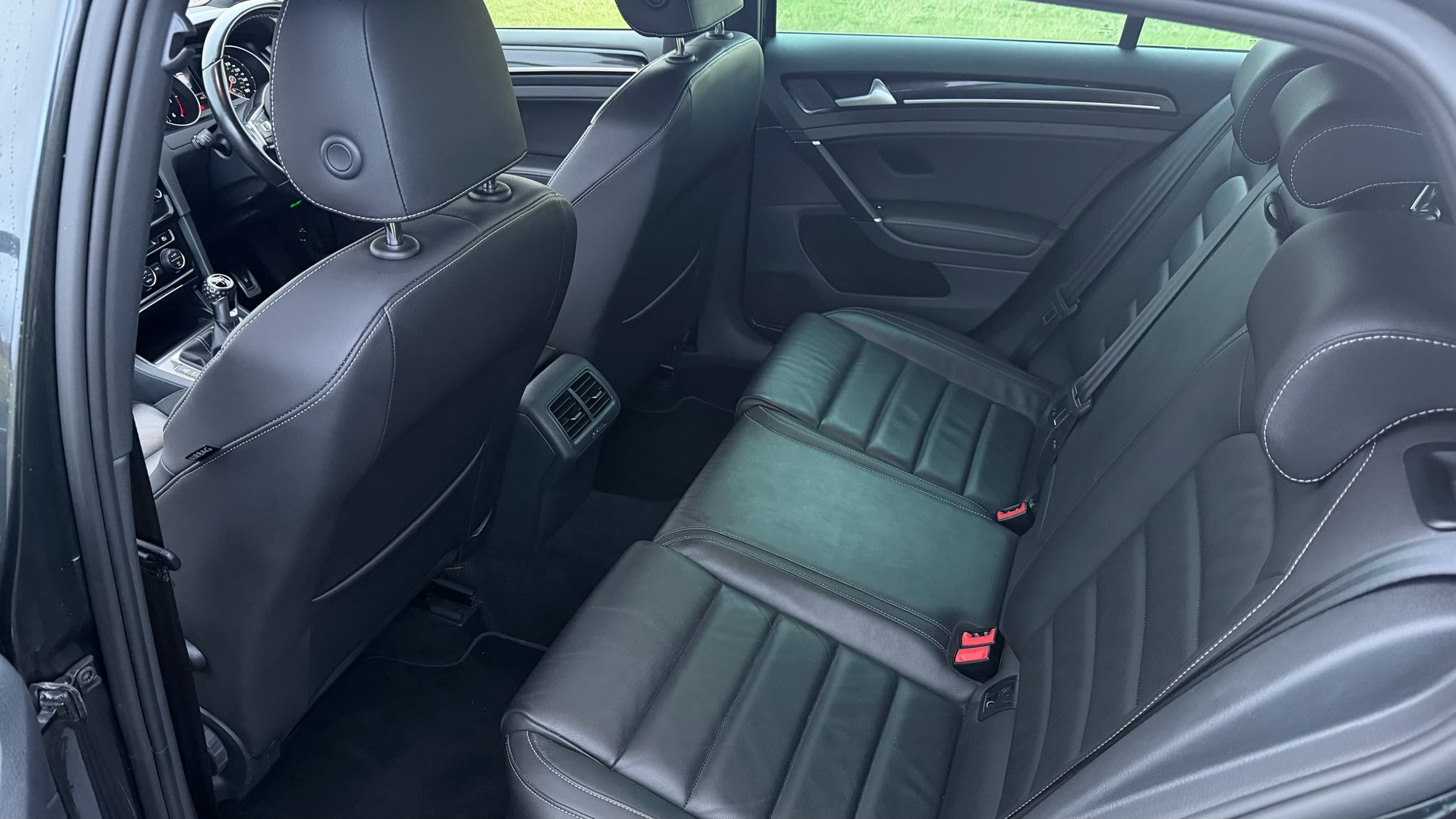 2015 Volkswagen Golf 2.0 GTD thumbnail 24